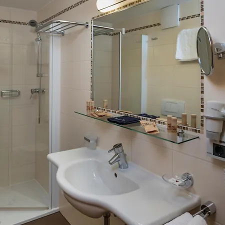 Wander- Und Wellnesshotel Kanzler 巴德米滕多夫