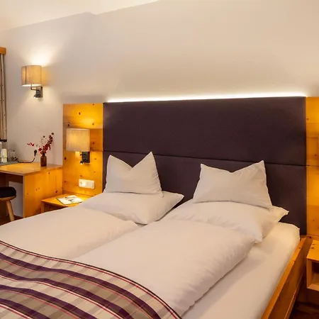 Wander- Und Wellnesshotel Kanzler Отель 3*