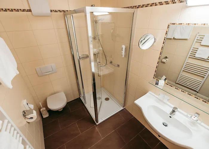 Wander- Und Wellnesshotel Kanzler Отель Бад-Миттерндорф